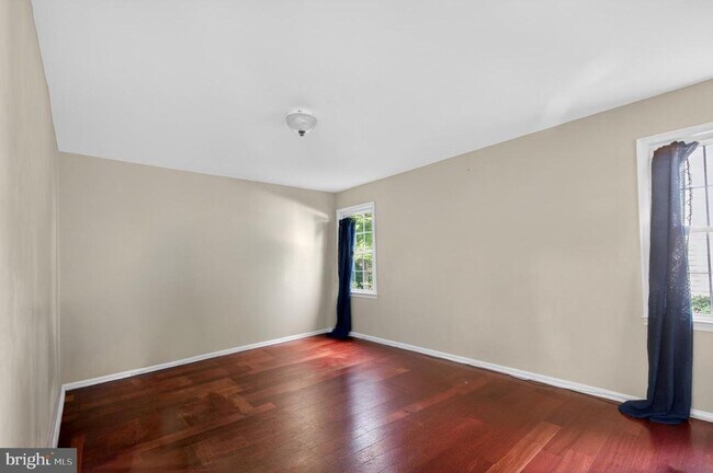 Building Photo - 8815 Newport Ct