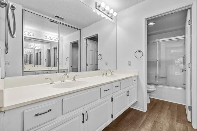 Building Photo - 25038 El Carrizo