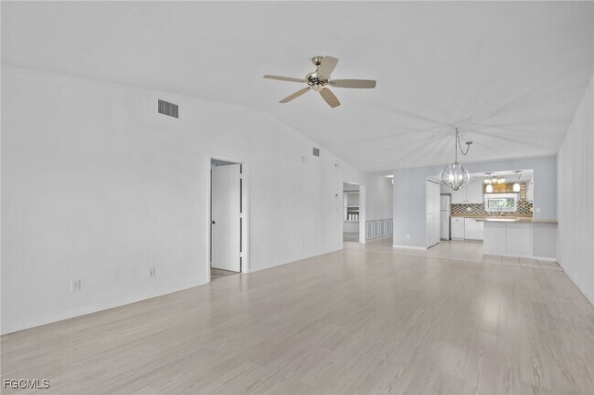 Building Photo - 15350 Moonraker Ct