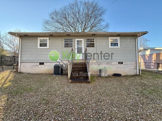 Building Photo - 221 Robert E Lee St