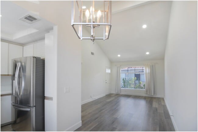 Building Photo - Aliso Viejo 1 Bedroom Condo!