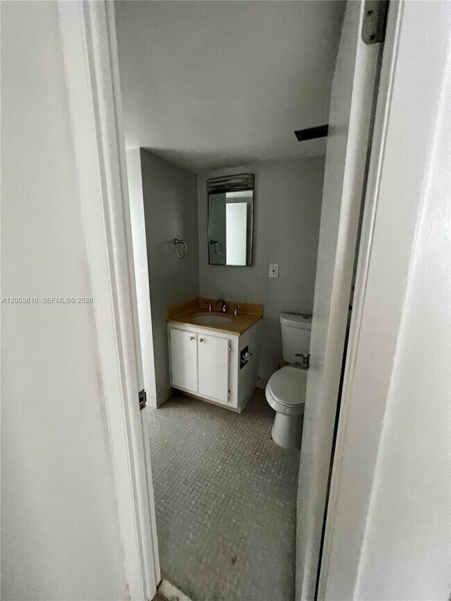Building Photo - 5838 Collins Ave