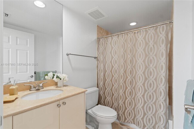 Building Photo - 1745 E Hallandale Beach Blvd