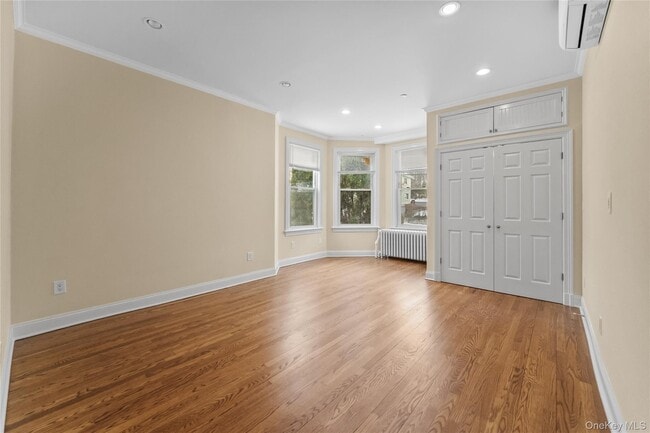 Building Photo - 81 N Washington St