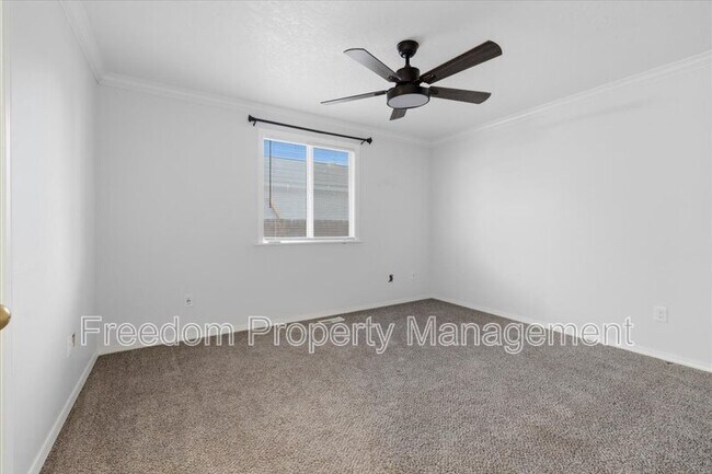 Building Photo - 1020 Aspen Grove St