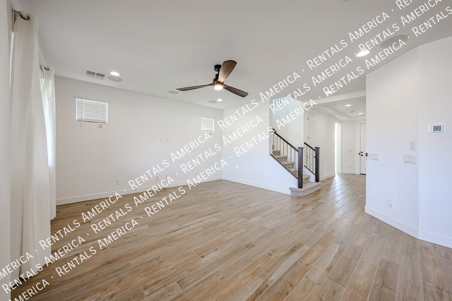 Building Photo - 32377 N 122nd Dr