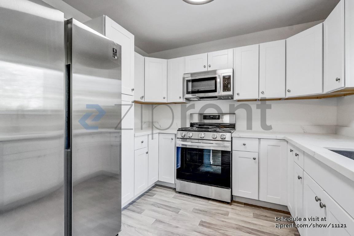 Building Photo - 1805 Primavera Dr