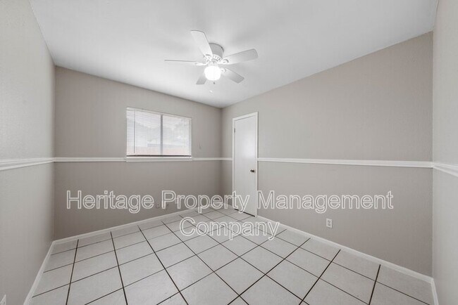 Building Photo - 7422 Stonehouse Dr