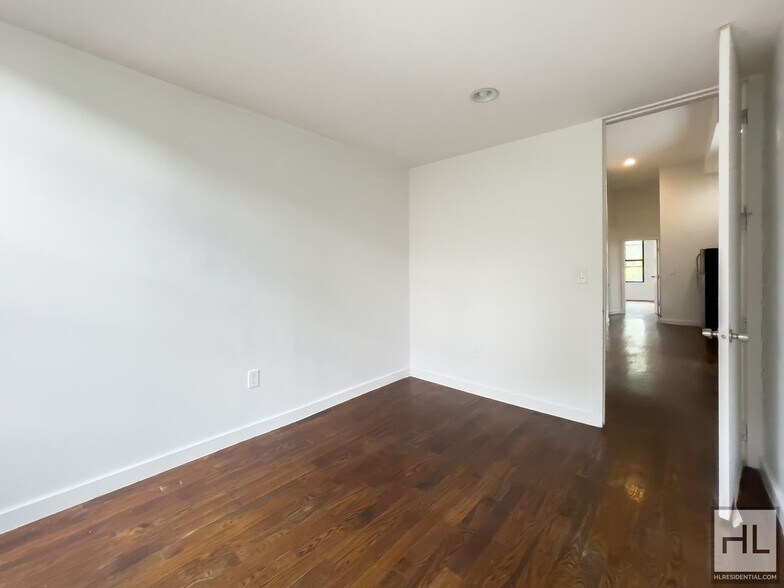 Building Photo - FRANKLIN AVENUE / Spacious Crown Heights S...