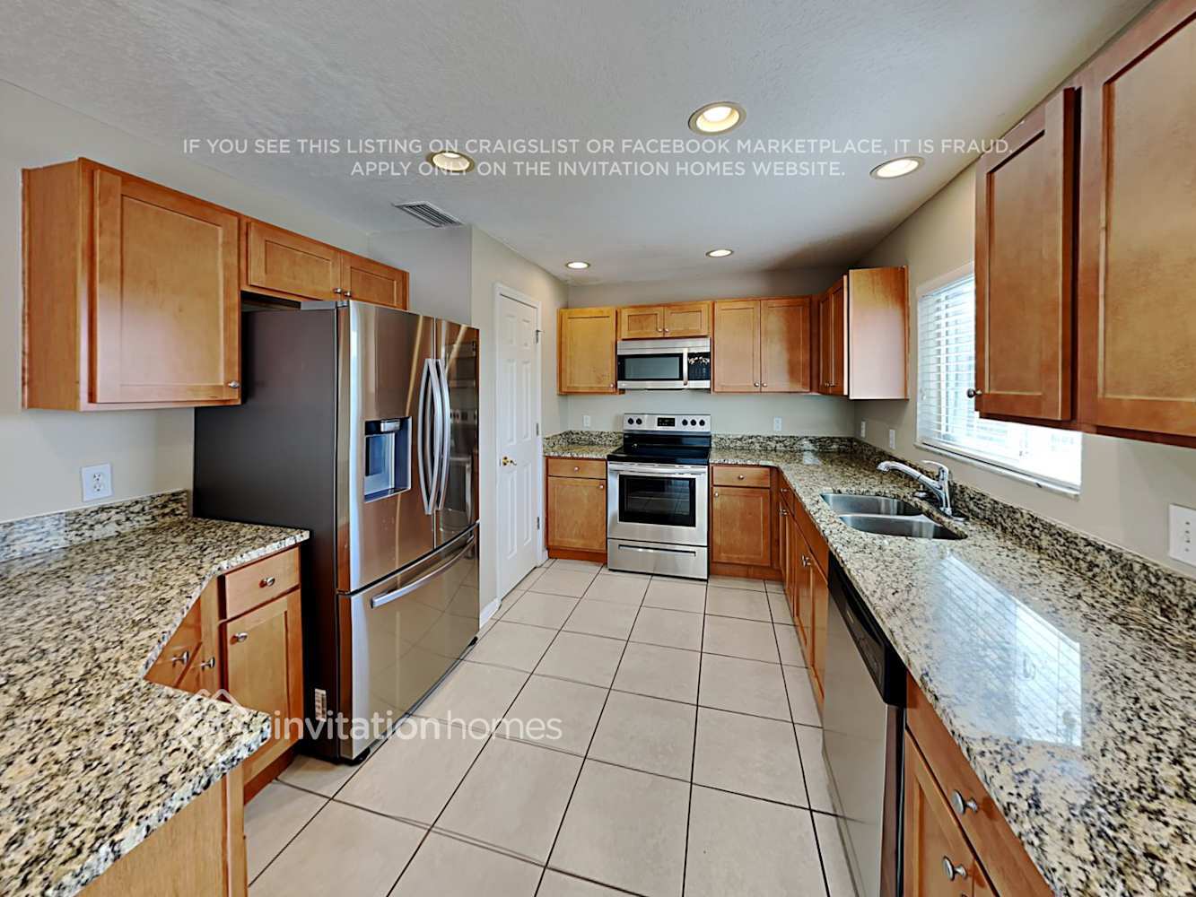 Building Photo - 11041 Golden Silence Dr