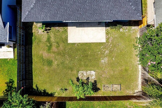 Building Photo - 308 Alba Ln