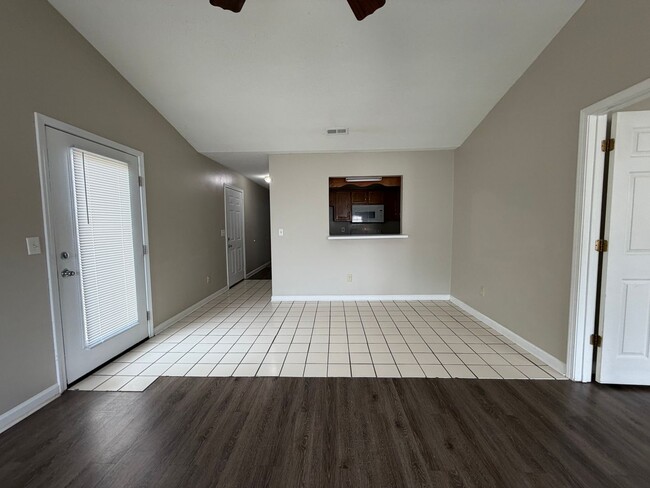 Building Photo - 46/48 Widgeon Way