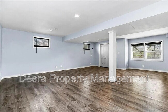 Building Photo - 1305 Craig Dr