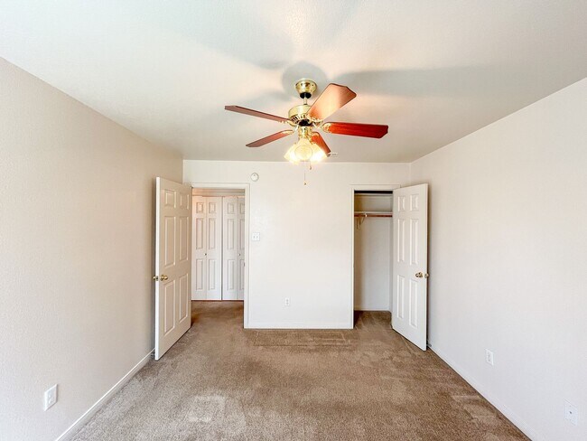 Building Photo - 1212 Nicholas Cir