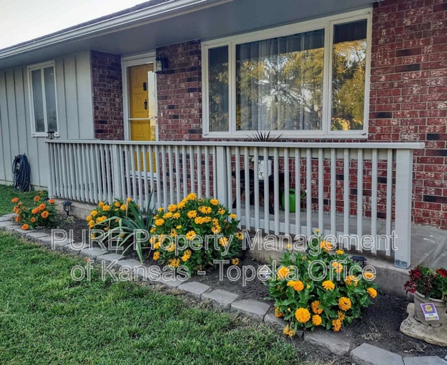 Building Photo - 111 Vista View Ct