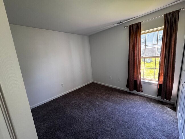 Building Photo - 14107 Pinehurst Ln