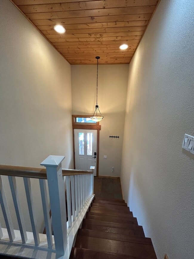 Building Photo - The Ponderosa Meadows Townhouse