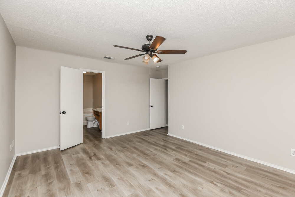 Building Photo - 7007 Rovato Dr