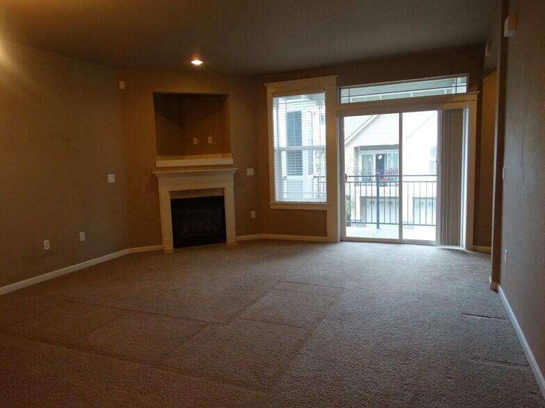 Building Photo - 3640 Summerlinn Dr