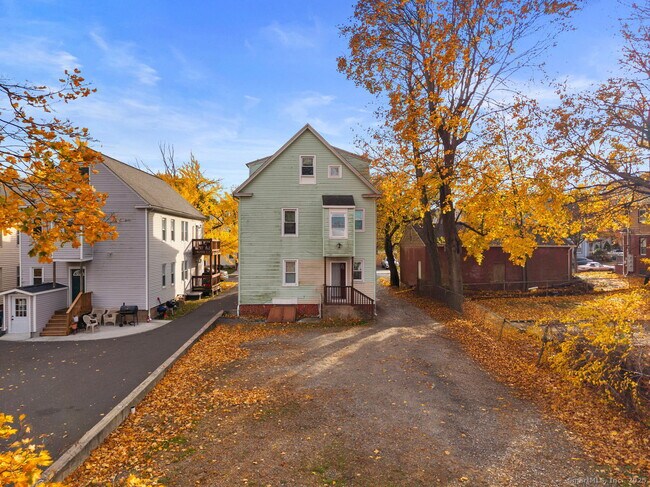 Building Photo - 39 Lander St