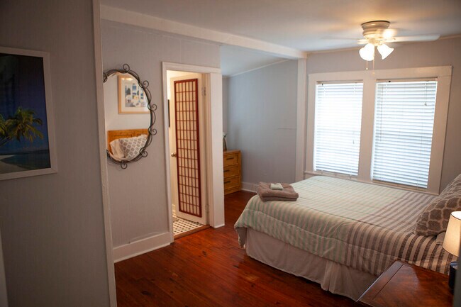 Building Photo - 419 43rd St