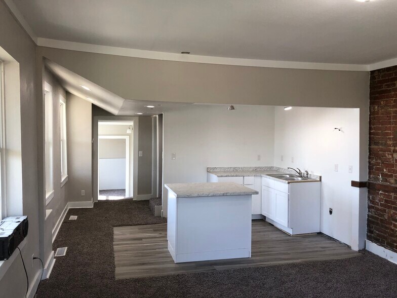 Building Photo - 1201 Jefferson St