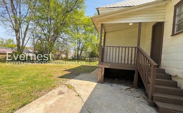 Building Photo - 2120 47th Place Ensley