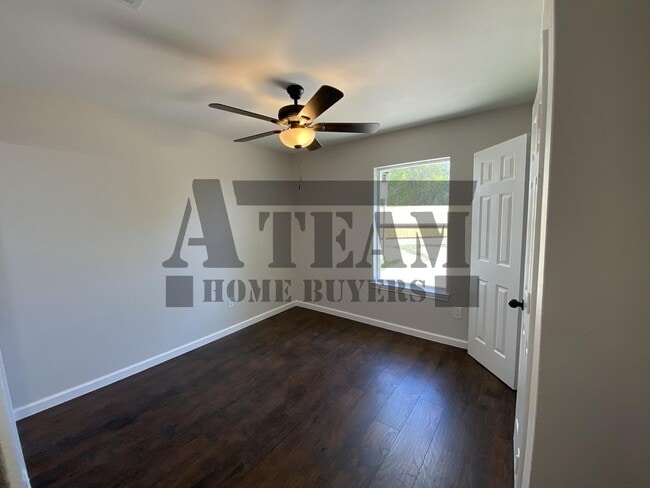 Building Photo - 4 Bedroom 2 Bathroom home for rent!