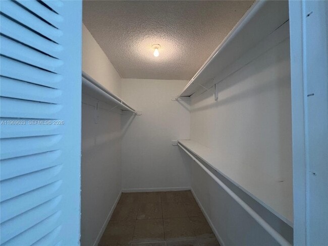 Building Photo - 1801 S Treasure Dr