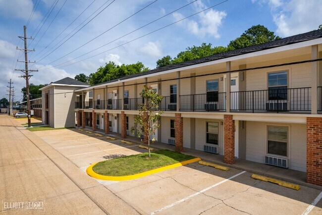 Building Photo - 3801 Halsey St