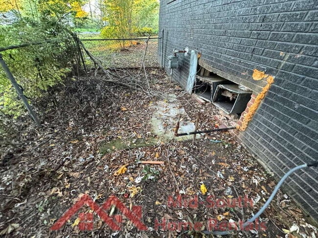 Building Photo - 655 Granada Rd