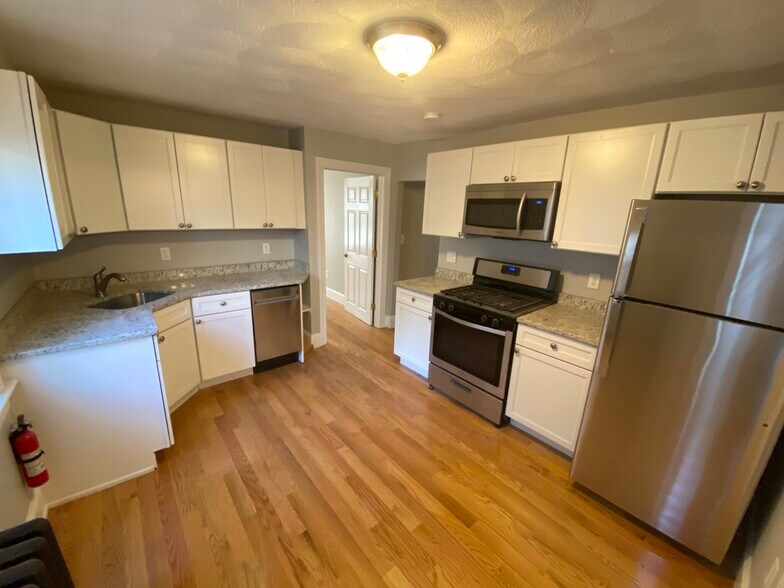 Building Photo - 309 Highland Ave