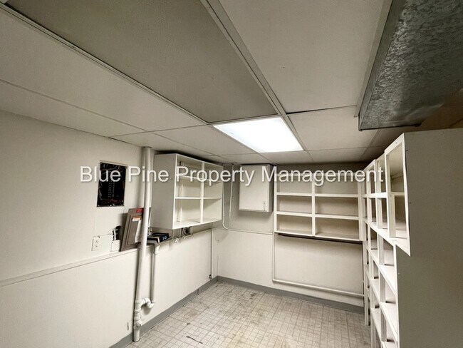 Building Photo - 2871 N 41st E