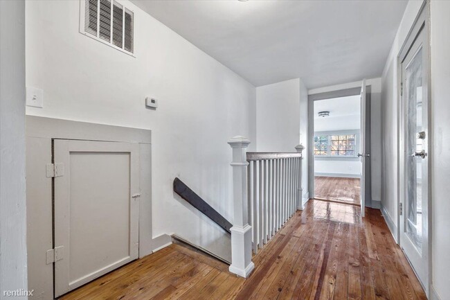 Building Photo - 3 br, 2 bath Duplex - 929 Oglethorpe Avenu...