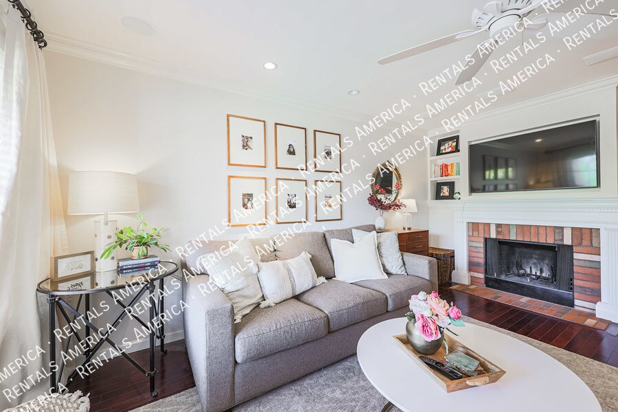 Building Photo - 5950 N 78th St