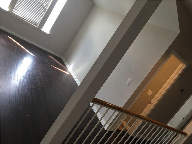 Building Photo - 312 Estate Dr