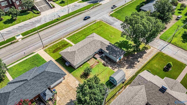 Building Photo - 601 Bob Wallace Ave SW