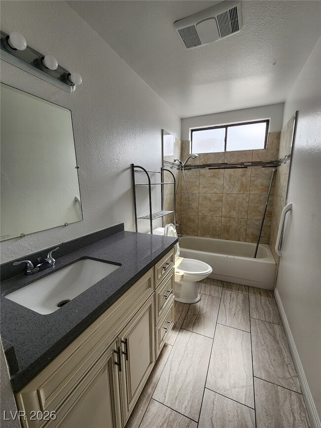 Building Photo - 1823 Niblick Cir