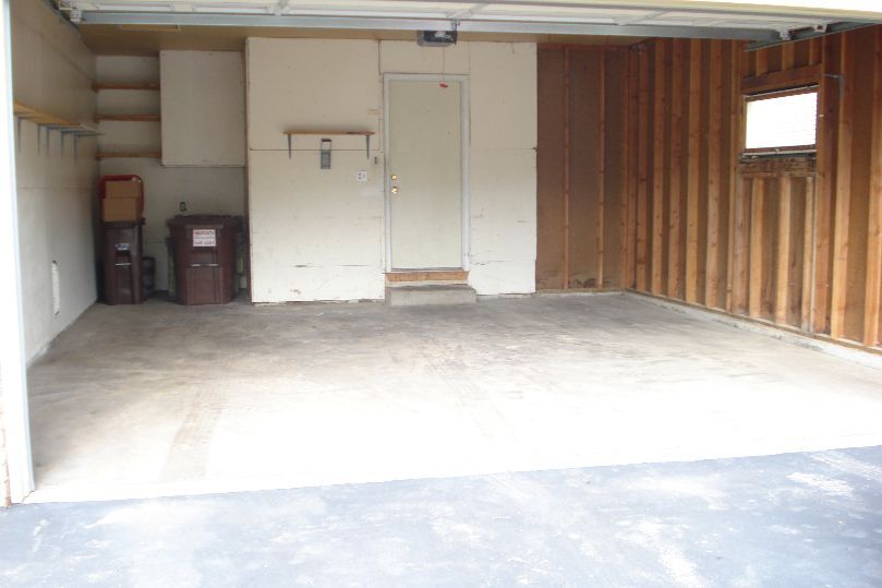 Building Photo - 2050 Bradley St