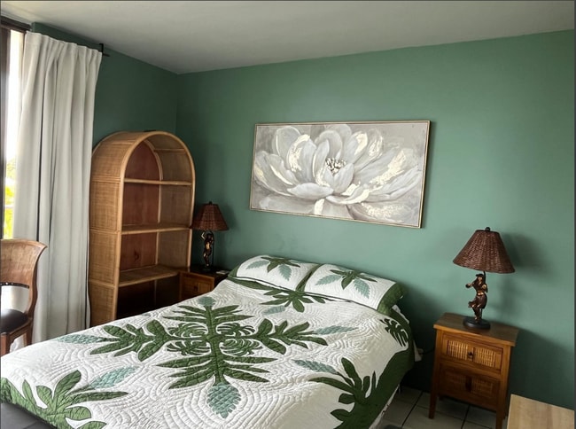Building Photo - 2BR with ocean view