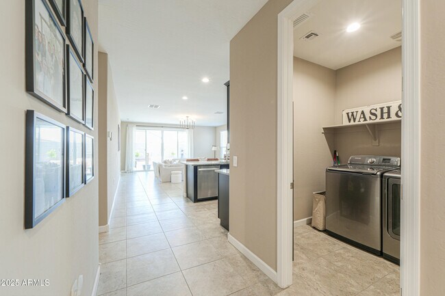 Building Photo - 37903 W San Clemente St