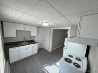 Building Photo - 148 Fitch St