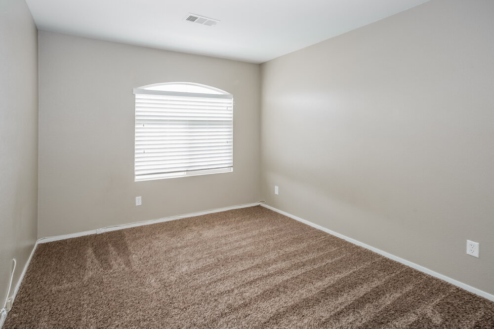 Building Photo - 3636 Beacon Point St