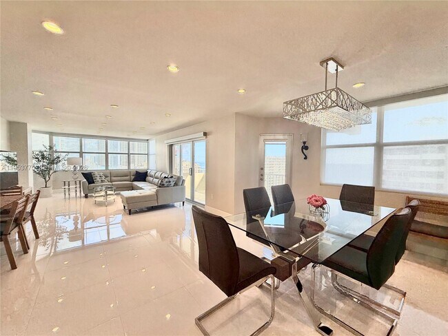 Building Photo - 1985 S Ocean Dr