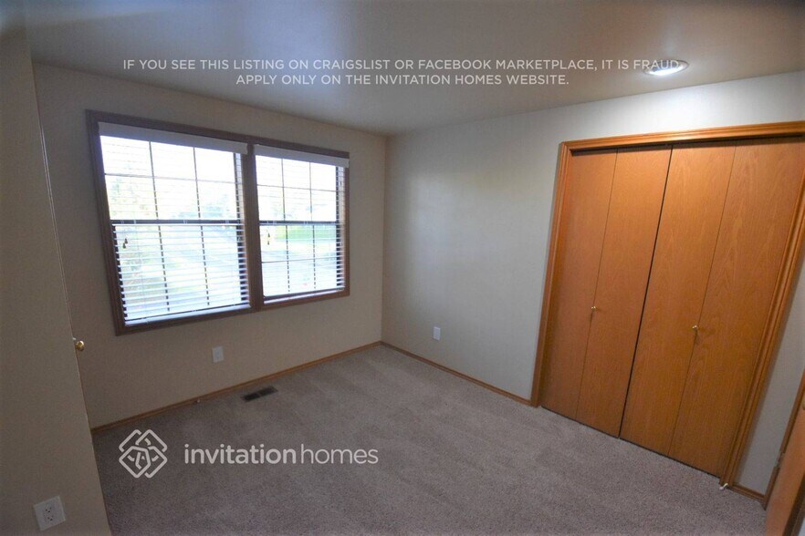 Building Photo - 2350 215th Pl SW