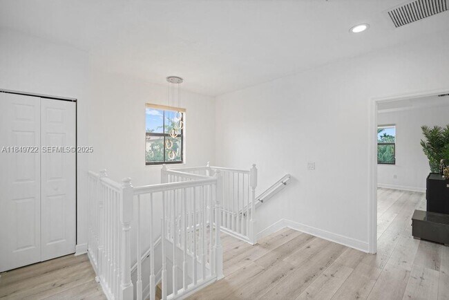 Building Photo - 10016 NW 89th Terrace