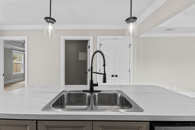 Building Photo - 74 Shawnee Trail