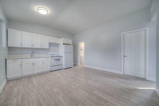 Building Photo - 17715 SW 103rd Ave