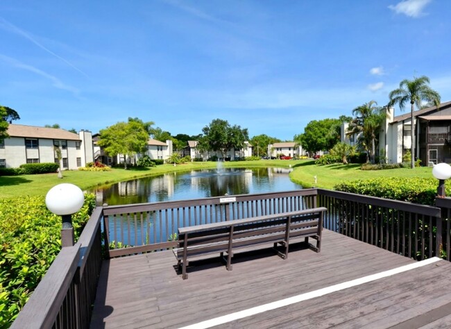 Building Photo - 2X2-Beautiful Florida lifestyle living!! M...