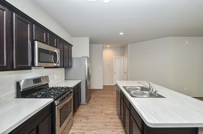 Building Photo - 14118 Silver Falls Ct